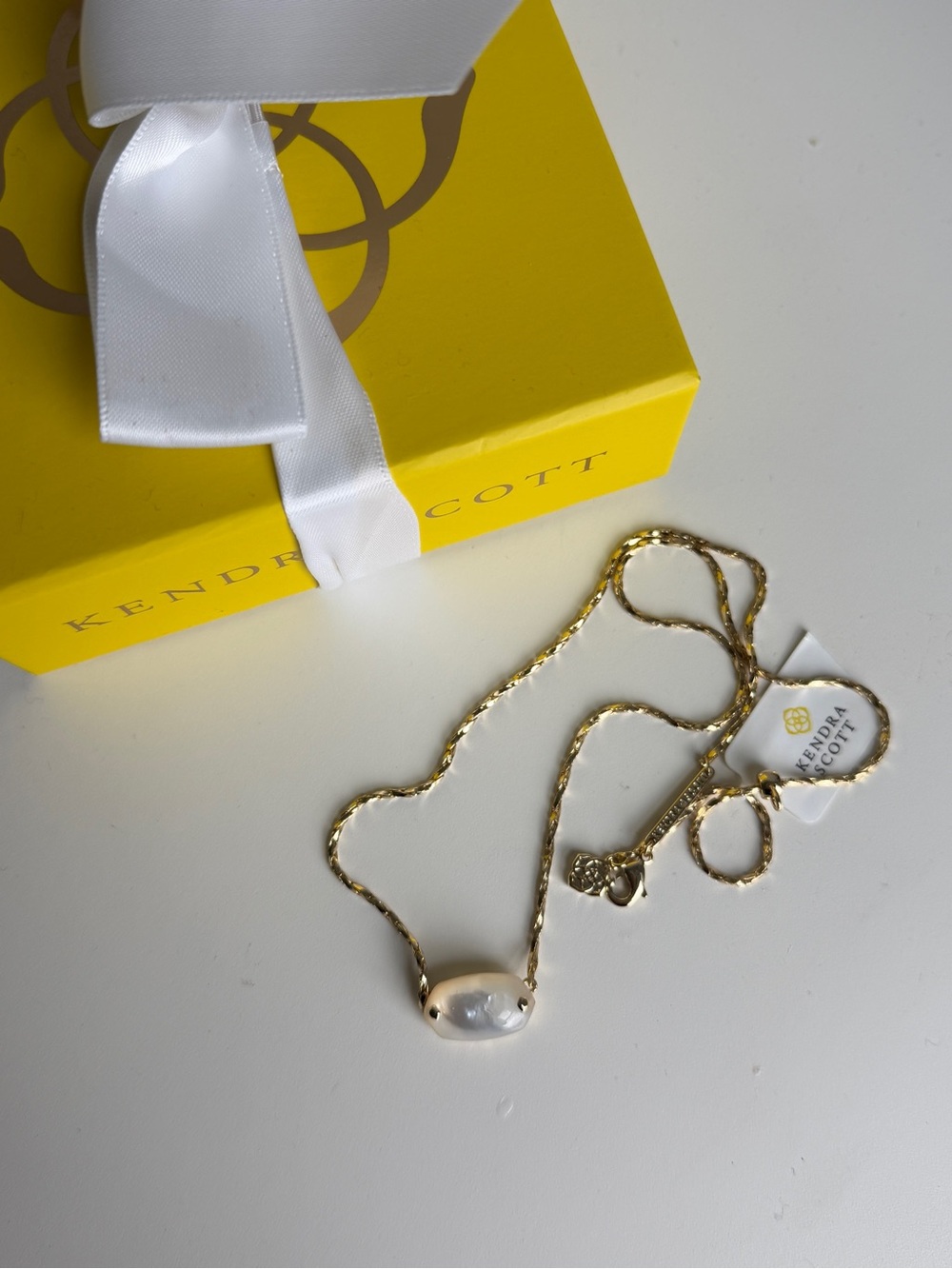 NWT Kendra Scott Elisa Pearl Necklace